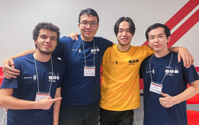 ACM club members shine at ICPC